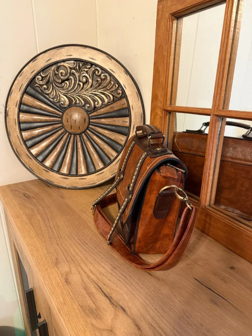 AVBER Womens Vintage Saddle Messenger Bag